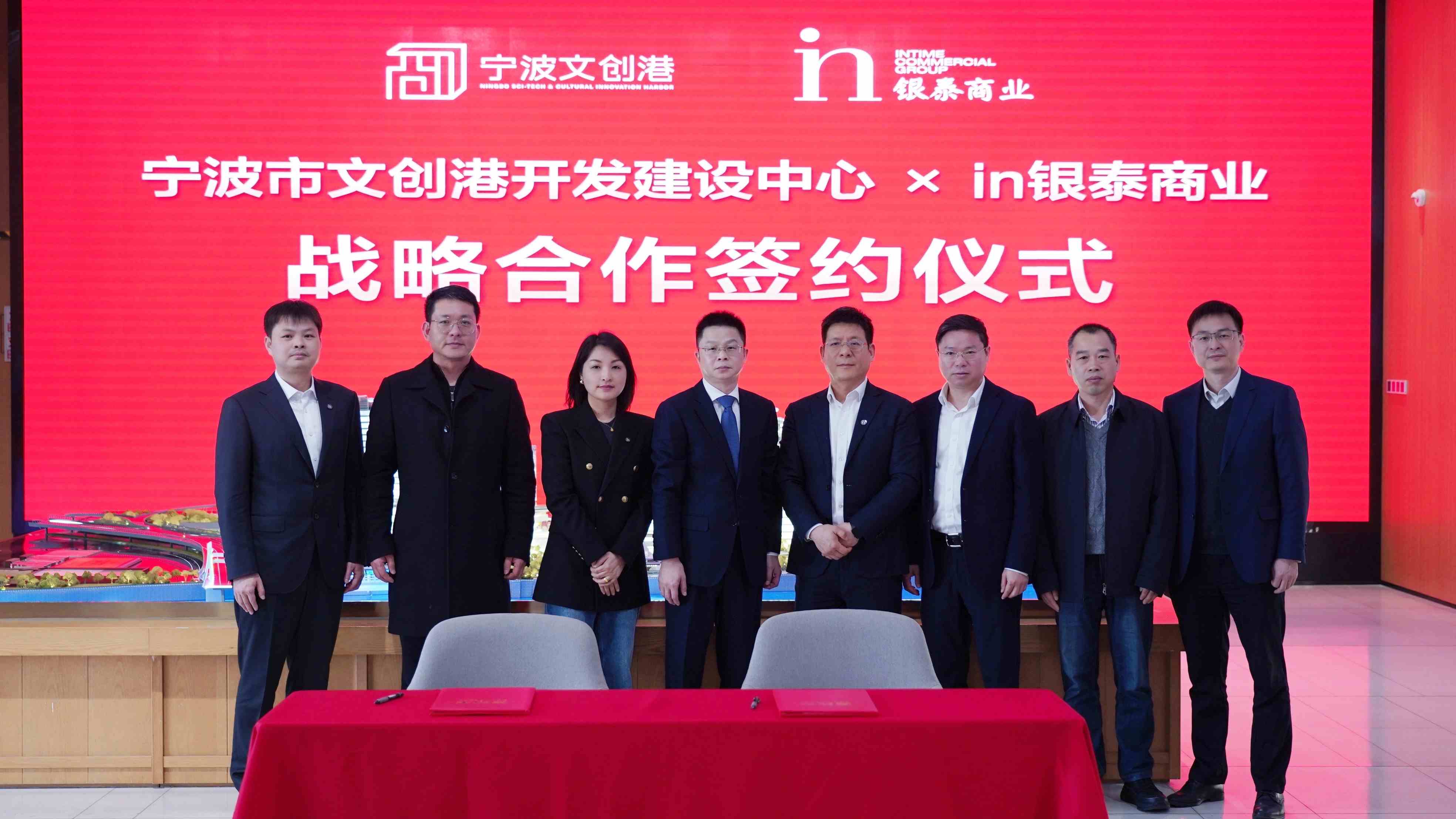 簽約(1).jpg 簽約(1).jpg